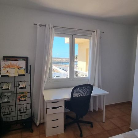 Gilda: Beautiful Spacious Apartment. Seaview From Rooftop Terrace Corralejo Exterior foto